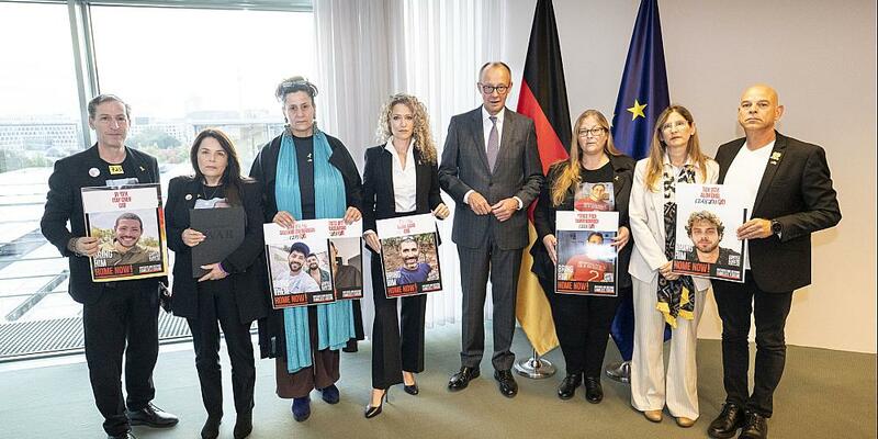 Merz trifft sich mit Angehörigen von deutschen Hamas-Geiseln am 30.09.2025 - Foto: Handout Bundesregierung/Guido Bergmann, Text: über dts Nachrichtenagentur