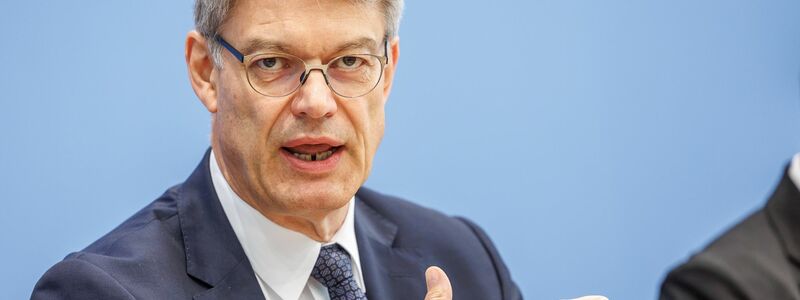 Schnieder kam ins Krankenhaus. (Archivbild) - Foto: Andreas Gora/dpa