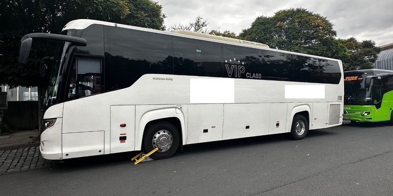 POL-KS: Behördenübergreifende Buskontrollen in Nordhessen: Mehr als zwei Drittel der kontrollierten Fahrzeuge mangelhaft - Foto: presseportal.de