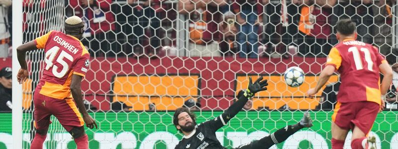 Victor Osimhen sorgte für die Führung von Galatasaray gegen Liverpool. - Foto: Francisco Seco/AP/dpa