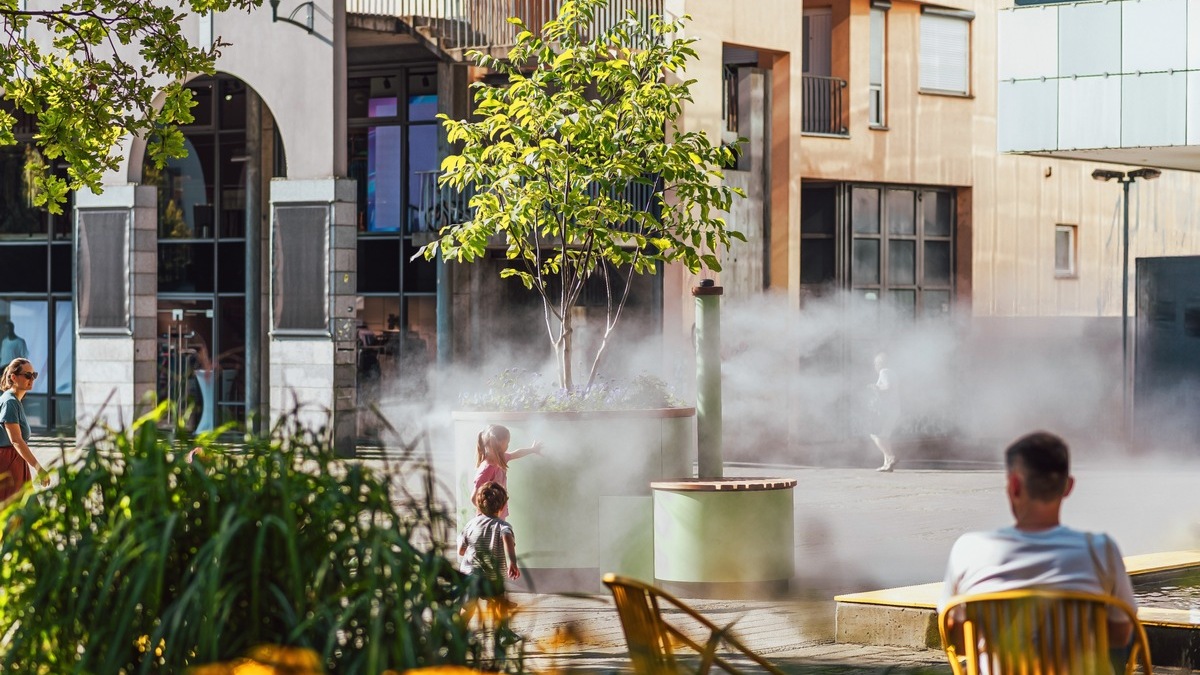 Der Sommer 2025 hat neue Hitzerekorde gebracht und damit Kommunen in ganz Deutschland unter Handlungsdruck gesetzt / Der Stadtmöbelhersteller Runge hat eine vielbeachtete Lösung getestet - Foto: presseportal.de