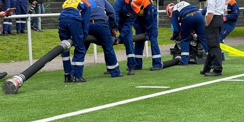 FW-WRN: Abnahme der Leistungsspange in Wuppertal - Foto: presseportal.de