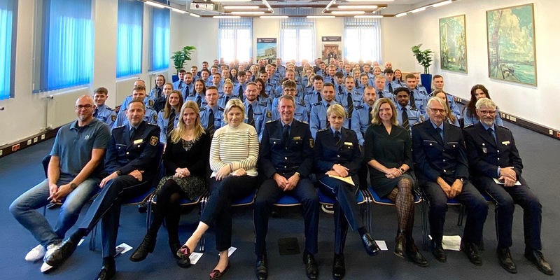 POL-PPRP: Polizeipräsidium Rheinpfalz - Begrüßung 64 neuer Polizistinnen und Polizisten im Polizeipräsidium Rheinpfalz - Foto: presseportal.de