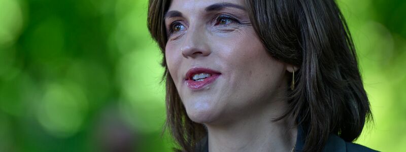 Die Ostbeauftragte Elisabeth Kaiser sagt: «35 Jahre nach der Deutschen Einheit haben wir immer noch verkrustete Vermögensverhältnisse in Deutschland.» (Archivbild) - Foto: Patrick Pleul/dpa
