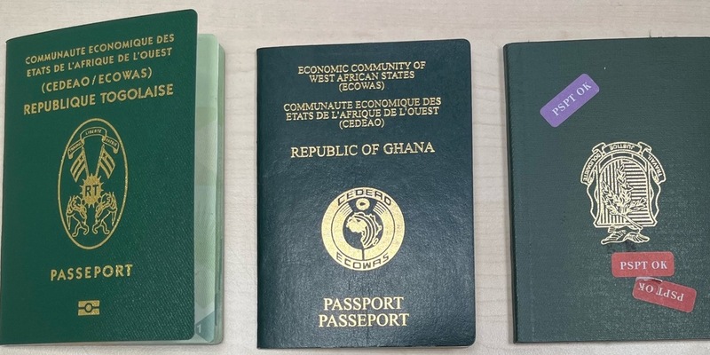 POL-K: 251001-1-K Mit gefälschten Ausweisen für andere zum Sprachtest - Drei Tatverdächtige gestellt - Foto: presseportal.de