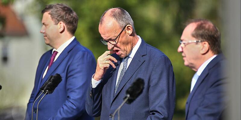 Klingbeil, Merz, Dobrindt am 01.10.2025 - Foto: über dts Nachrichtenagentur