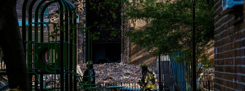 Der Kaminschacht des Gebäudes krachte in sich zusammen.  - Foto: Eduardo Munoz Alvarez/FR171643 AP/dpa