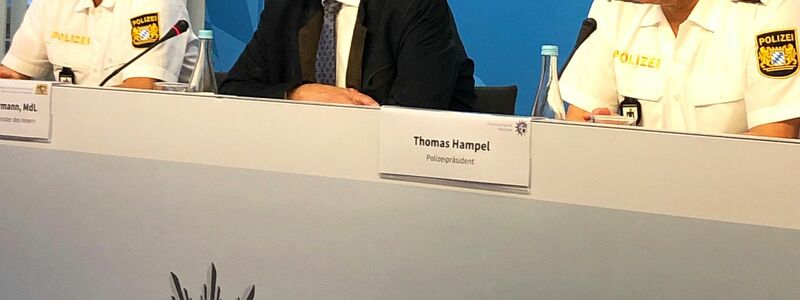Die Ermittler sehen das Motiv des Täters bisher im familiären Bereich.  - Foto: Regina Wank/dpa