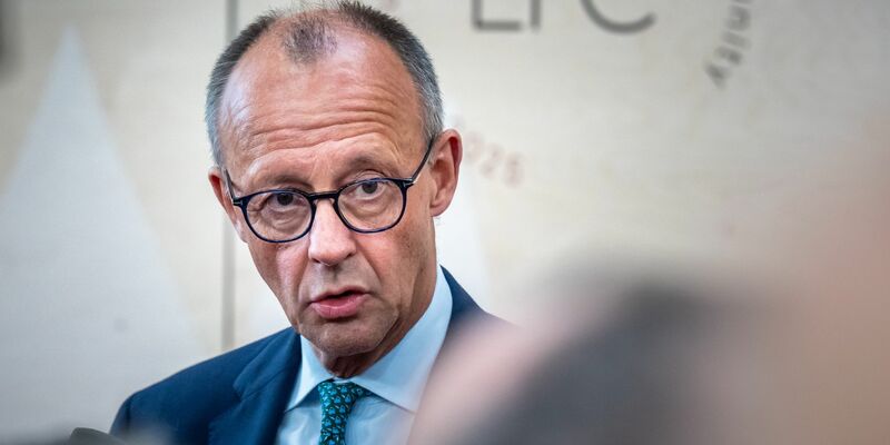 Kanzler Merz hat es eilig mit der Nutzung des russischen Vermögens, - Foto: Michael Kappeler/dpa