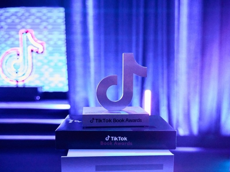 TikTok Book Awards 2025: Die Shortlists aus sechs Kategorien - am 01. Oktober startet das Community-Voting - Foto: presseportal.de