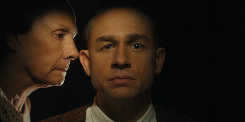 Ein Mörder und seine Mutter: «Monster: Die Geschichte von Ed Gein» - Foto: -/Netflix/dpa