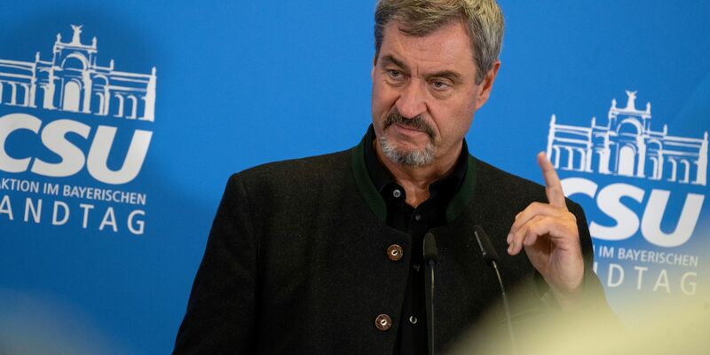 An der Wehrpflicht führt kein Weg vorbei, meint nicht nur der CSU-Chef. - Foto: Pia Bayer/dpa