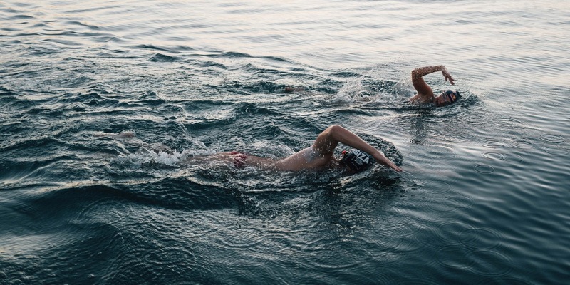 Ausnahmeathleten stellen Weltrekord im Mittelmeer auf / Extremschwimmer Nathalie Pohl und Andy Donaldson sammeln mit neuem Weltrekord über 150.000 Euro für den guten Zweck - Foto: presseportal.de