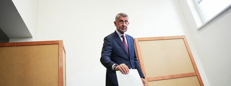 Im Wahlkampf hatte der Umfragefavorit Andrej Babis ein Ende der Waffenlieferungen seines Landes an die Ukraine angekündigt. - Foto: Petr David Josek/AP/dpa