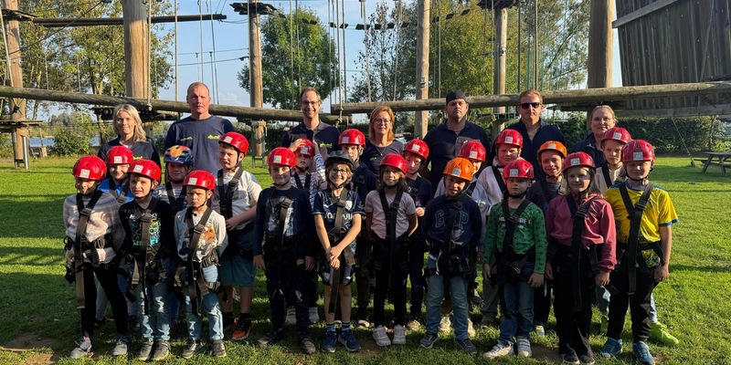 FW Xanten: Kinderfeuerwehr besucht den Kletterpark - Foto: presseportal.de