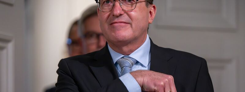 Dobrindt will ein Drohnenabwehrzentrum.  - Foto: Peter Kneffel/dpa