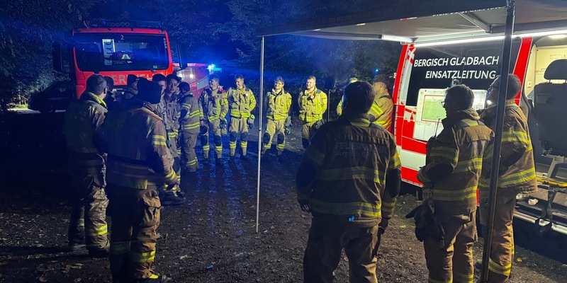 FW-GL: Person im Königsforst vermisst - Feuerwehr und Polizei mit großem Kräfteaufwand im Sucheinsatz - Foto: presseportal.de