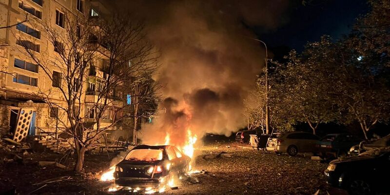 Die Region Saporischschja war wie viele anderen einmal mehr Ziel russischer Luftangriffe. - Foto: Uncredited/Ukrainian Emergency Service/AP/dpa