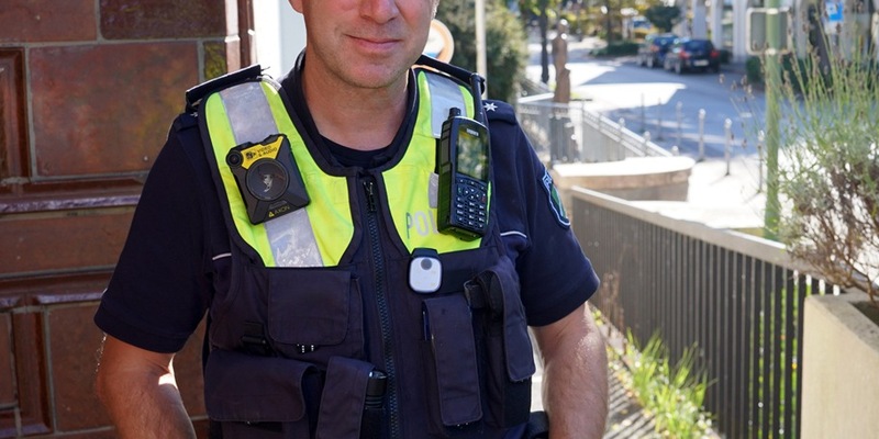 POL-HSK: Neuer Bezirksdienstbeamter in Sundern: Polizeihauptkommissar Marcus Unland - Foto: presseportal.de