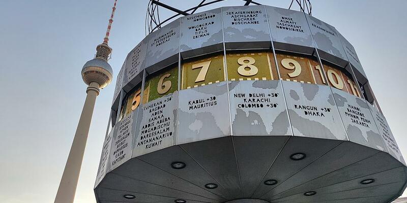 Weltzeituhr und Fernsehturm (Archiv) - Foto: über dts Nachrichtenagentur