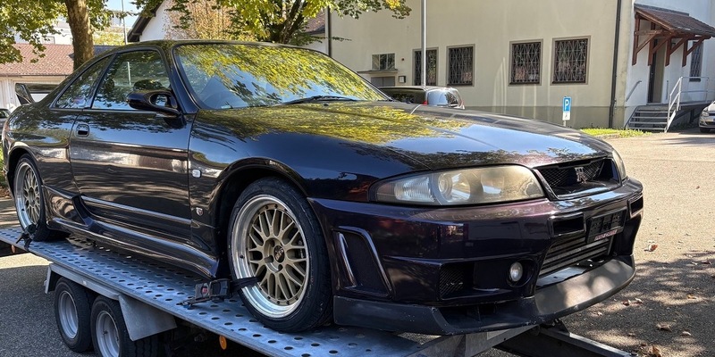 HZA-UL: Sportwagen aus der Schweiz verzollt/Nissan Skyline für 50.000 Euro - Foto: presseportal.de