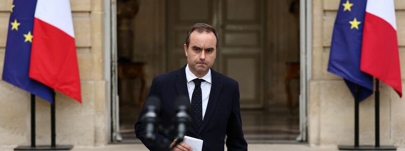 Frankreich steckt in einer schweren Politikkrise. - Foto: Stephane Mahe/Reuters Pool/AP/dpa