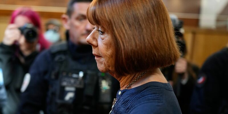 Gisèle Pelicot hat darauf bestanden, dass der Prozess zu ihrem jahrelangen Missbrauch öffentlich geführt wird. - Foto: Lewis Joly/AP/dpa