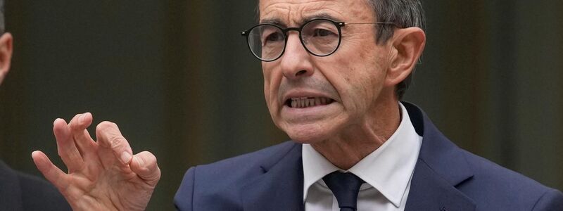 Der Chef der Konservativen war mit der Zusammensetzung des neuen Kabinetts unzufrieden oder drohte mit dem Rückzug aus der Regierung (Archivbild). - Foto: Christophe Ena/AP/dpa
