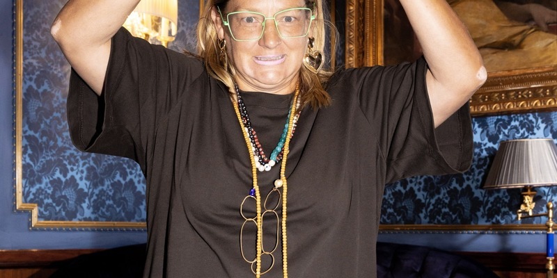 Pop-Art trifft Sacher: Die limitierte Sonderedition der original Sacher-Torte erscheint am 7. Oktober 2025 - Foto: presseportal.de