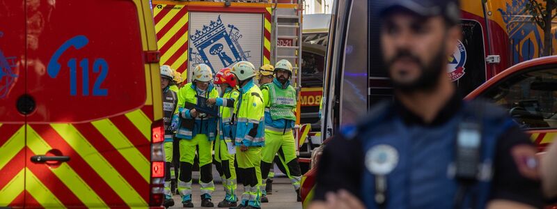 16 Einheiten der Madrider Feuerwehr waren zeitweise im Einsatz. - Foto: Alejandro Martínez Vélez/EUROPA PRESS/dpa