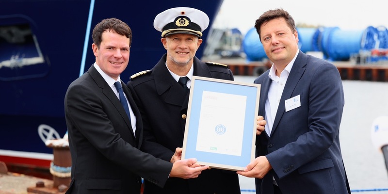 HZA-OL: Zollschiff Emden feierlich getauft und in Dienst gestellt Neues Einsatzschiff mit moderner LNG-Antriebtechnik - Foto: presseportal.de