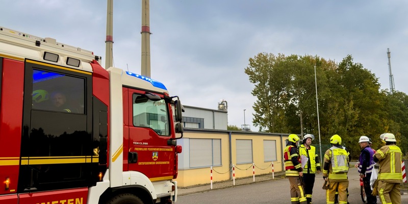 FW-OLL: Freiwillige Feuerwehren der Gemeinde Großenkneten absolvieren Einsatzübung rund um Erdgasaufbereitungsanlage - Foto: presseportal.de