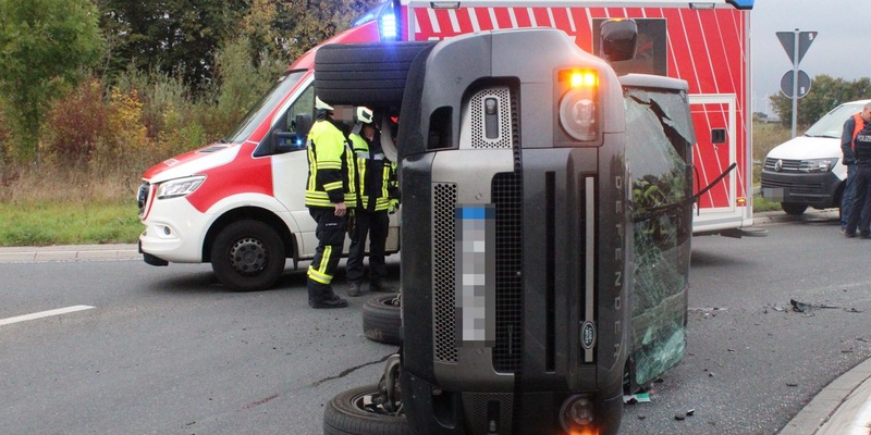 POL-DN: Zwei Verletzte und hoher Sachschaden bei Unfall im Kreisverkehr - Foto: presseportal.de
