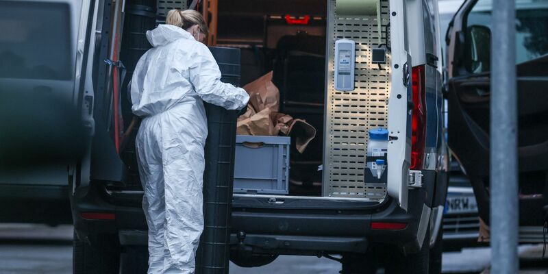 Spurensicherung nach Angriff auf designierte Bürgermeisterin von Herdecke - Foto: Christoph Reichwein/dpa