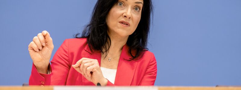 «Deutschland droht zurückzufallen», warnt Wirtschaftsministerin Katherina Reiche. - Foto: Michael Kappeler/dpa