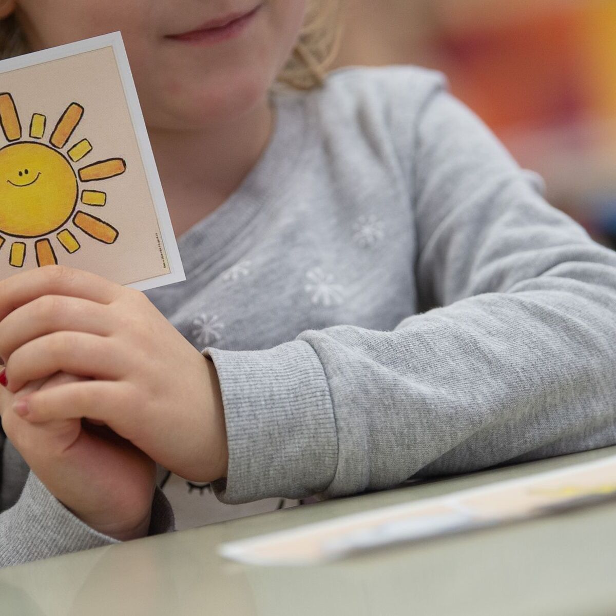 Seelisch gesunde Kinder können auch ihren Alltag in Schule und Freizeit gut bewältigen (Archivbild)  - Foto: Sebastian Gollnow/dpa