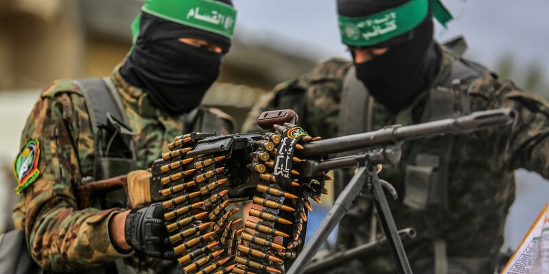 Vermummte Kämpfer der Kassam-Brigaden, des militärischen Flügels der islamistischen Terrororganisation Hamas. (Archivbild) - Foto: Abed Rahim Khatib/dpa