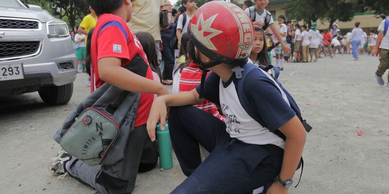 Das Ausmaß der Schäden war zunächst unklar. - Foto: Manman Dejeto/AP/dpa