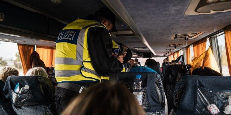 BPOLI-SB: Bundespolizei verhindert die trotz eines bestehenden Verbotes versuchte Einreise ins Bundesgebiet - Foto: presseportal.de