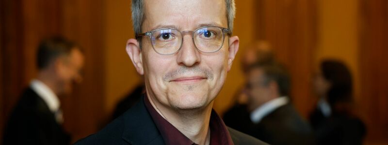 Der Referent der Verbraucherzentrale, Henning Fischer, spricht anlässlich der Klage von juristischem Neuland.  - Foto: Georg Wendt/dpa