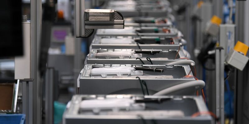 BSH will rund 1.400 Stellen abbauen (Archivbild). - Foto: picture alliance / Ralf Hirschberger/dpa-Zentralbild/ZB