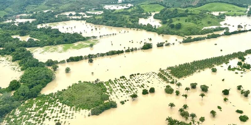 Ganze Landstriche in mehreren mexikanischen Bundesstaaten stehen unter Wasser. - Foto: ---/Proteccion Civil Veracruz/dpa