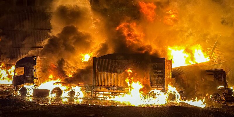 Russland verübt im Gebiet Odessa immer wieder Drohnenschläge gegen die Energieinfrastruktur. (Archiv) - Foto: Uncredited/Ukrainian Emergency Service/AP/dpa