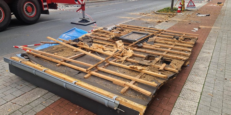 FW-EN: Feuerwehr, THW und Hilfsorganisationen weiter an der Hagener Straße intensiv im Einsatz - Foto: presseportal.de
