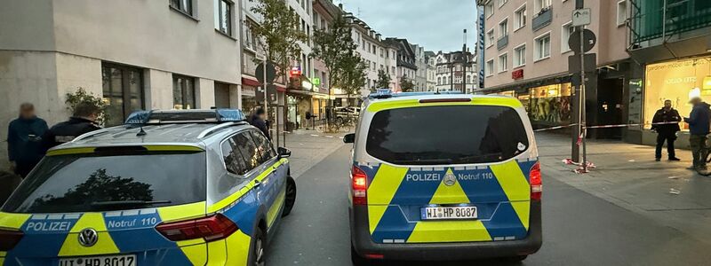 Die Polizei war mit einem Großaufgebot vor Ort.  - Foto: Mike Seeboth/dpa