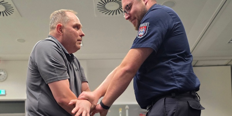 FW Celle: Selbstverteidigung für Einsatzkräfte - Foto: presseportal.de