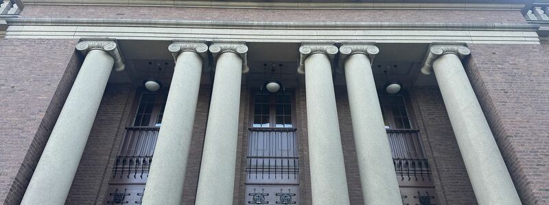 In der Königlich-Schwedischen Akademie der Wissenschaften werden die diesjährigen Wirtschaftsnobelpreisträger benannt. (Archivbild) - Foto: Steffen Trumpf/dpa