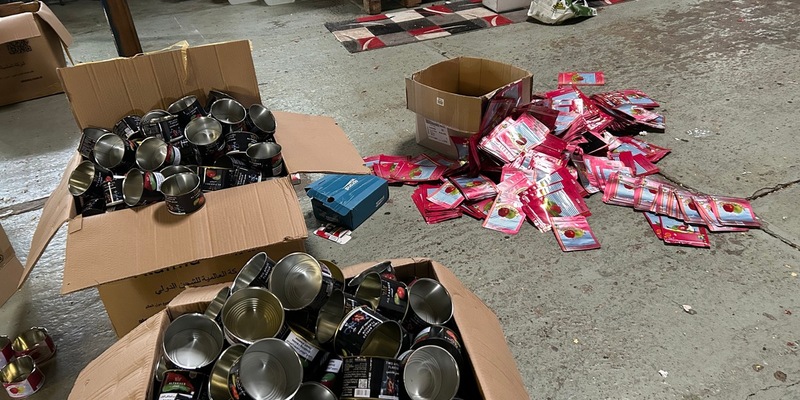 ZOLL-E: Staatsanwaltschaft Münster und Zollfahndung Essen-Drei auf einen Schlag- illegale Shisha-Tabak- und Zigaretten-Produktion ausgehoben- über drei Kilogramm Captagon sichergestellt- eine Person in Haft - Foto: presseportal.de