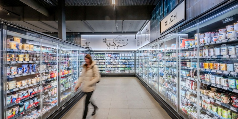 Klimaschutz mit System: EDEKA-Verbund startet wegweisende Kooperation mit Molkereien und Landwirtschaft - Foto: presseportal.de