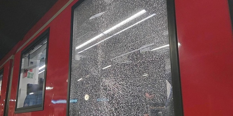 BPOL-HST: Zeugenaufruf - Steinwürfe auf Regionalzüge - Foto: presseportal.de